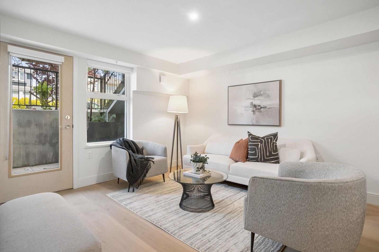 Property Photo: 378 W 45th Avenue 101 BC V5Y 0P6
