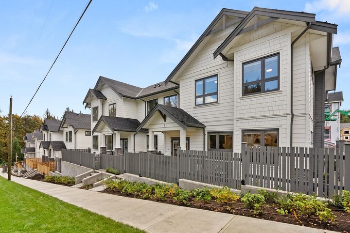 16358 90 Avenue 5 — photo 1