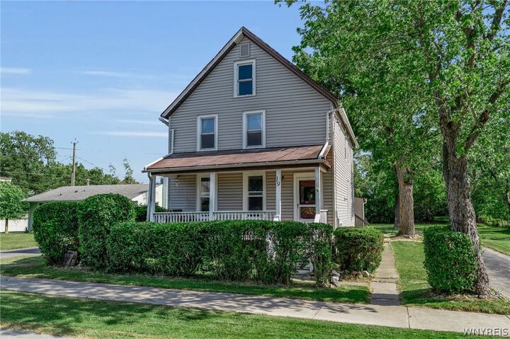 Property Photo:  19 Little Place  NY 14043 