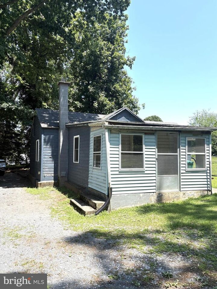 Property Photo:  22 Fairview Street  PA 17015 