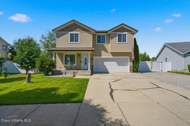 Property Photo: 1879 E Warbler Ln ID 83854