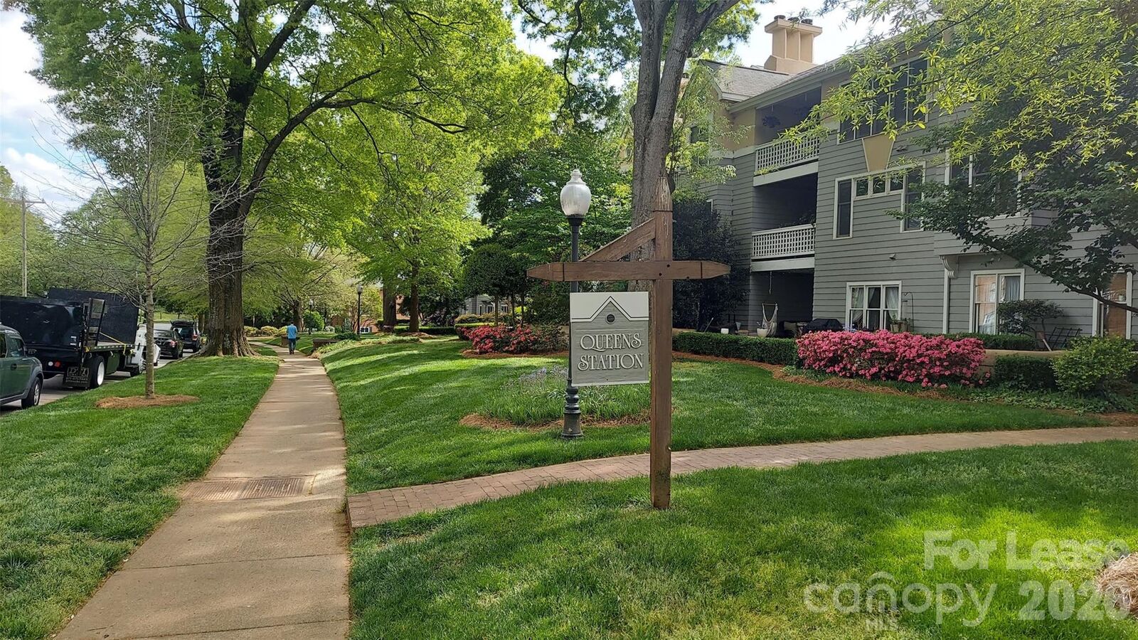 Property Photo:  226 Queens Road 68  NC 28204 