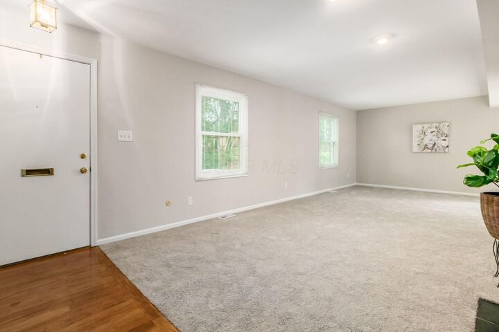 Property Photo:  911 Manor Lane  OH 43221 