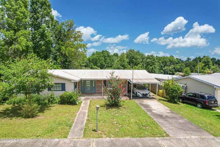 Property Photo: 1804 Ulmer Lane FL 32428