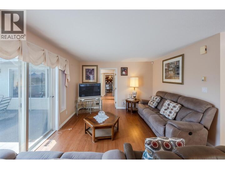Property Photo: 6163 Saint Martin Place 1 BC V0H 1T0