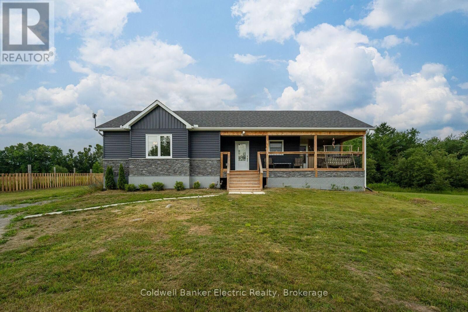 Property Photo: 548 Tiffen Road ON K0K 2M0