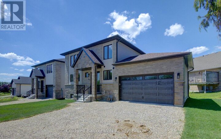 Property Photo: 641 Martin Street ON N0G 2L3