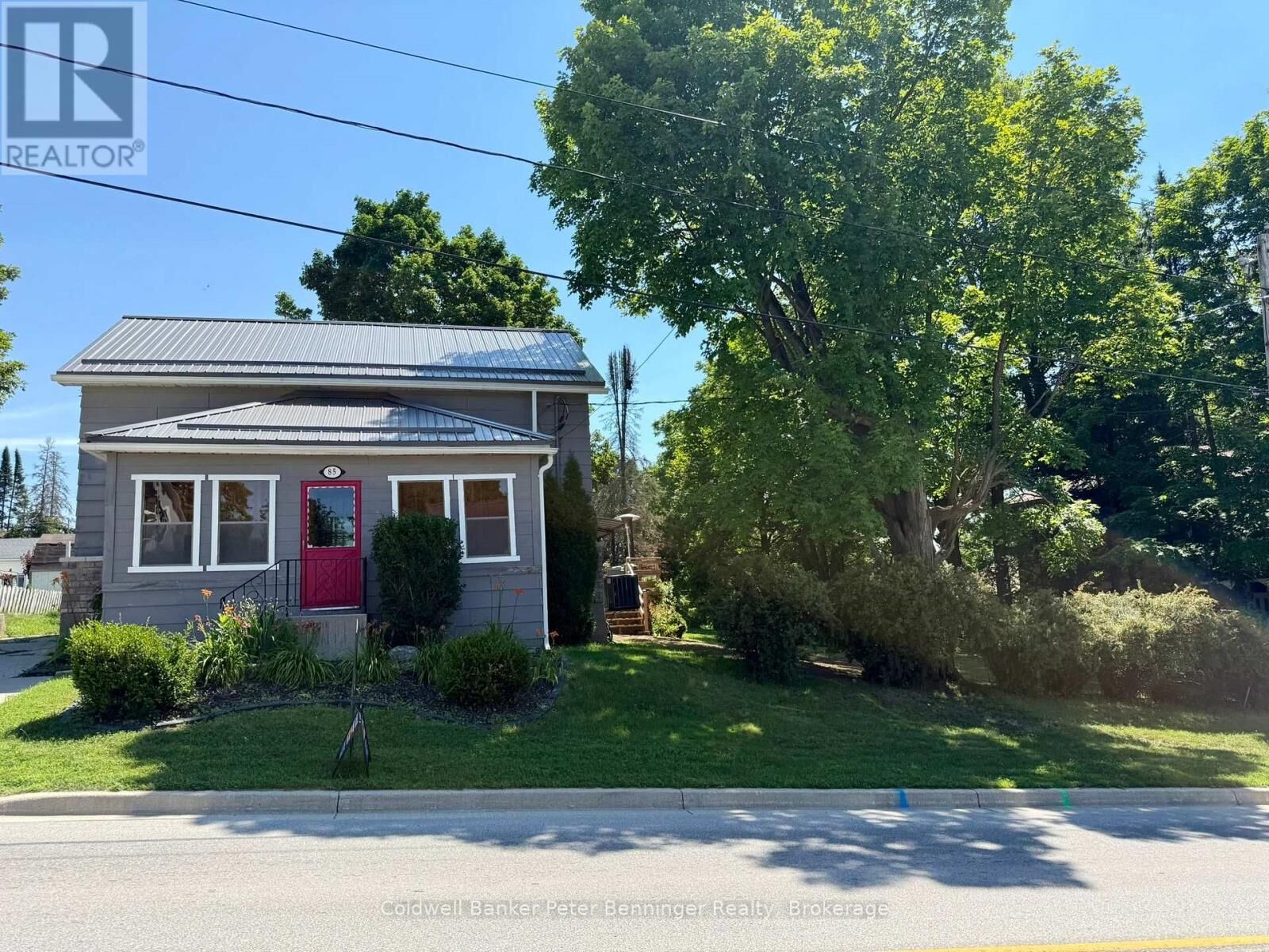 Property Photo: 85 1st Avenue North ON N0G 1L0