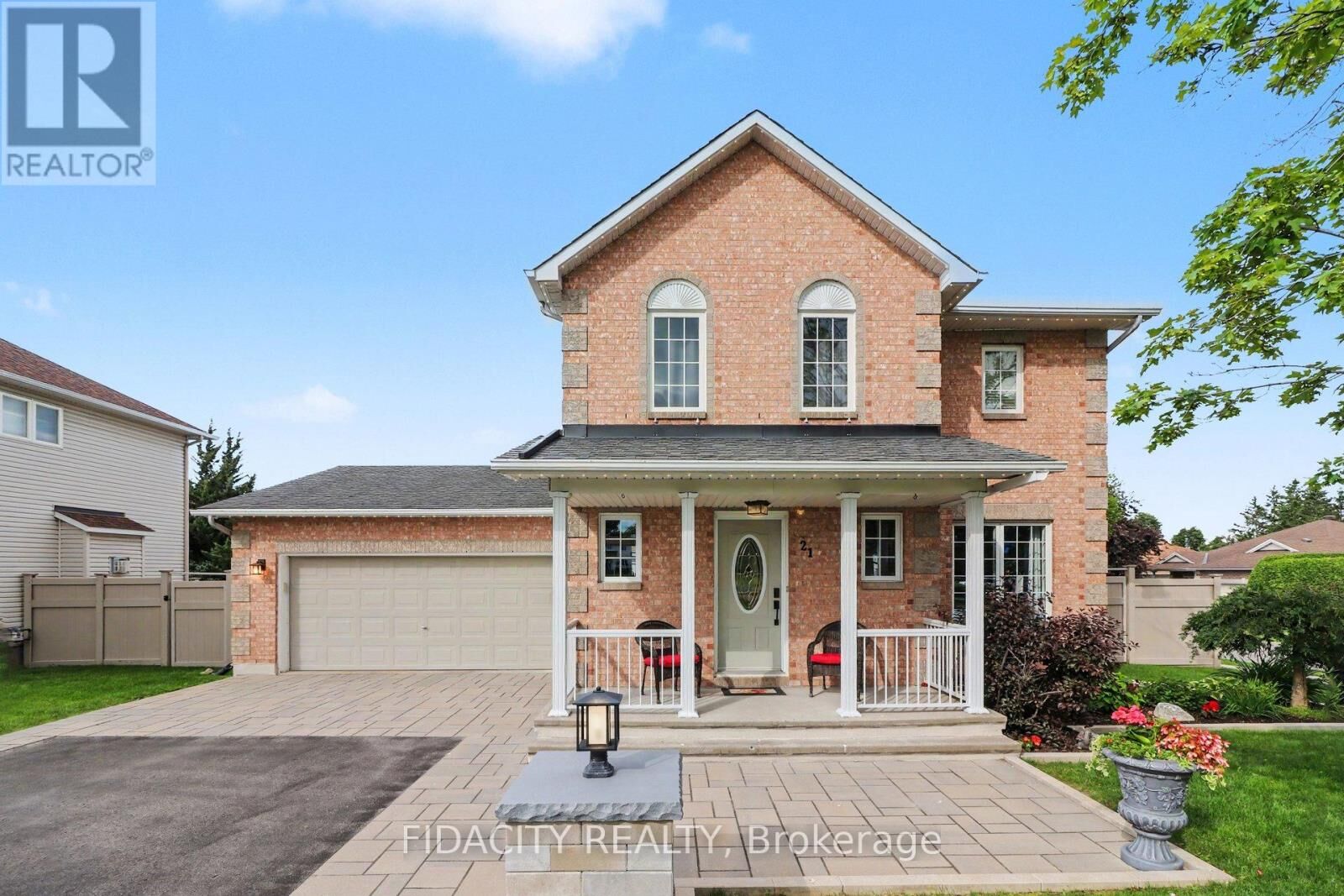 Property Photo: 21 West Ridge Drive ON K2S 1S4