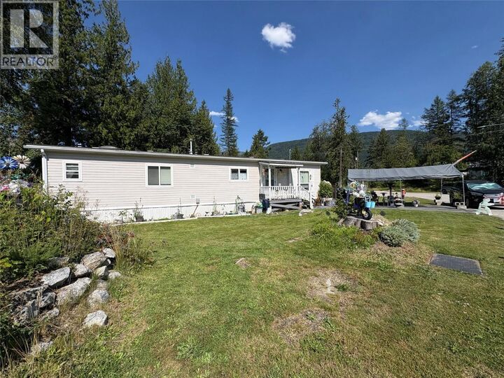 Property Photo: 900 Gore Street 25 BC V1L 6Z6