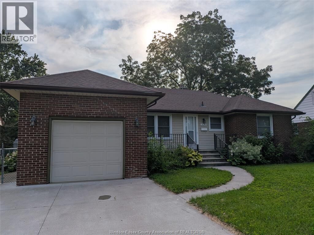 Property Photo:  3130 Academy Drive  ON N9E 2H4 