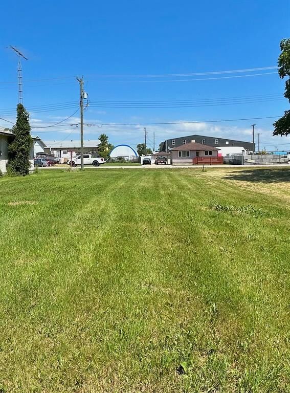 Property Photo:  620 Morris Avenue  MB R1A 1A9 