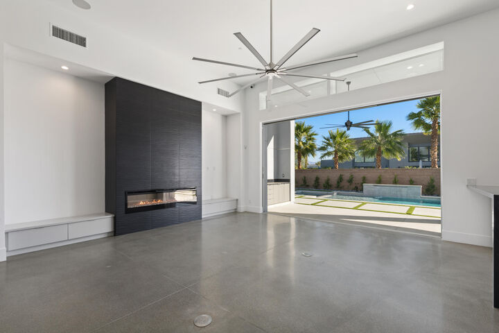 Property Photo: 1 Siena Vista Court CA 92270