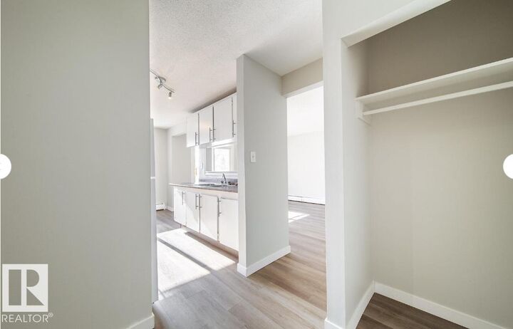 3312 105 Avenue NW — photo 1