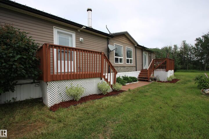 Property Photo: 27418 Twp Road 552 AB T8R 2E8