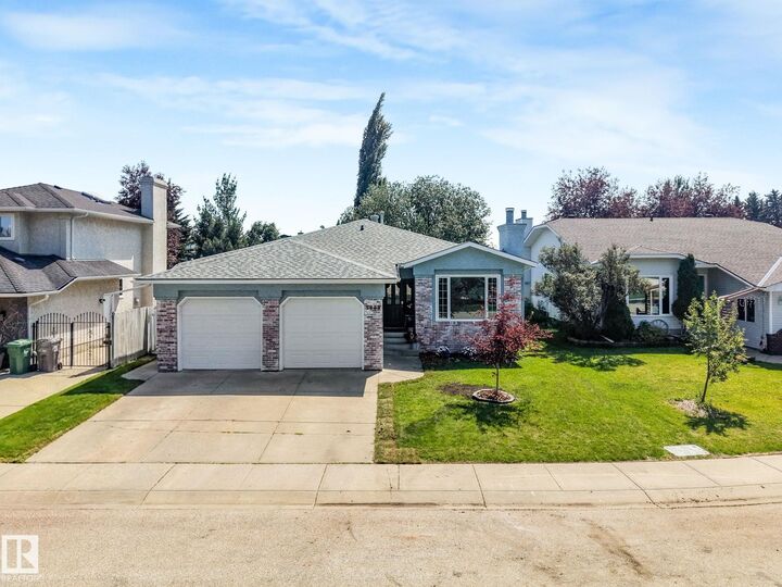 Property Photo:  5809 48 Avenue  AB T4X 1C1 