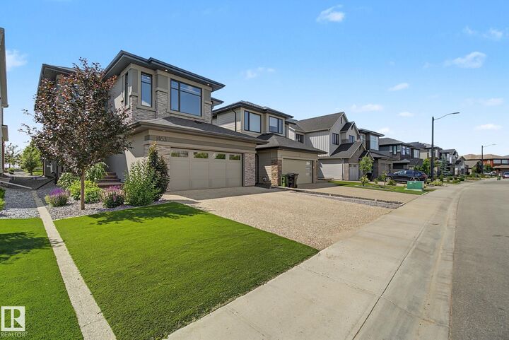 Property Photo:  1463 Howes Crescent SW  AB T6W 4G6 