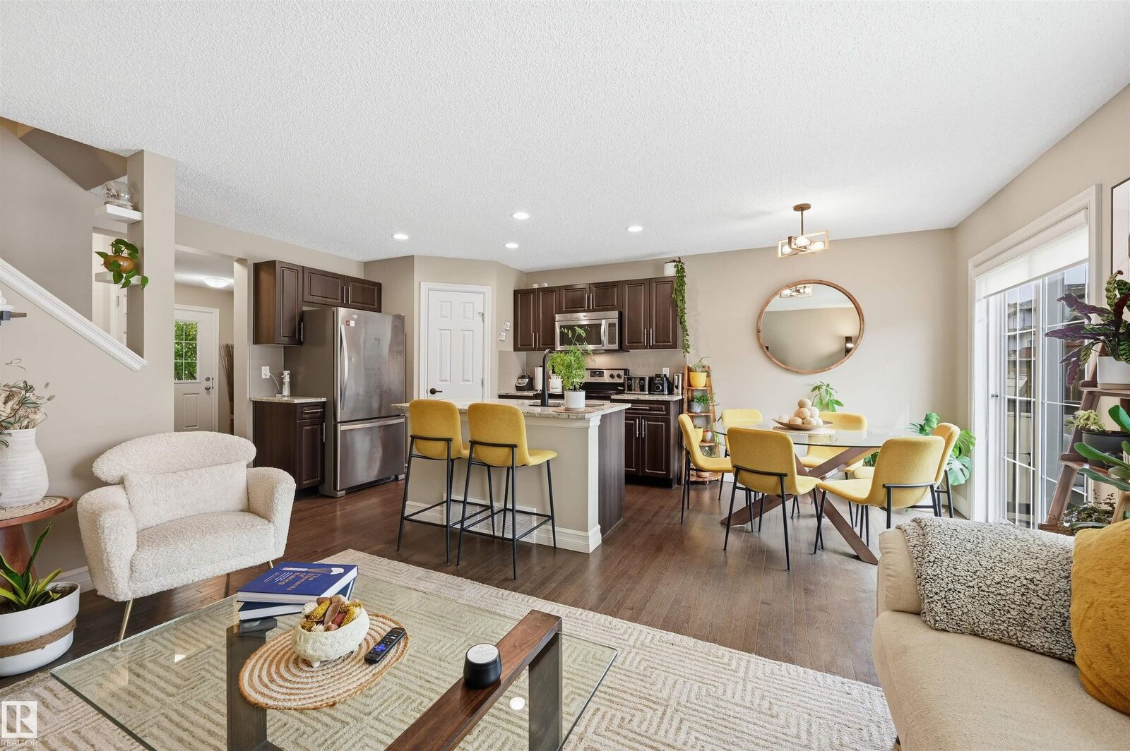 Property Photo:  5317 3 Avenue SW 11  AB T6X 0W7 