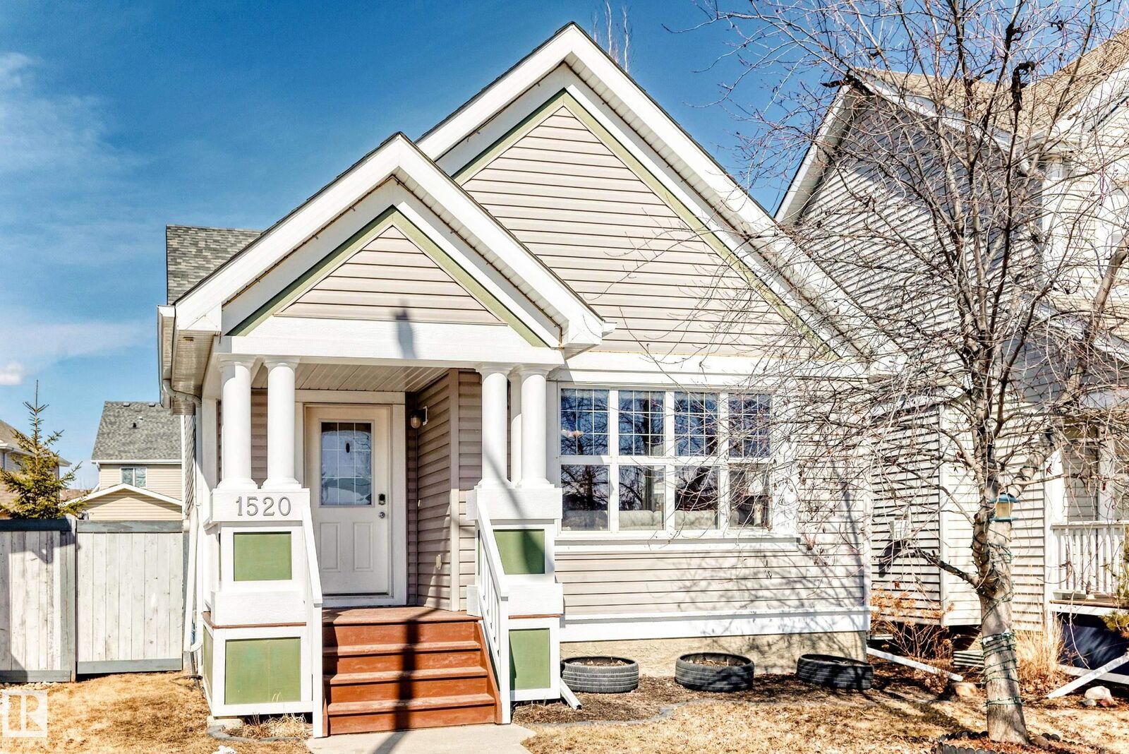 Property Photo:  1520 70 Street SW  AB T6X 0H3 