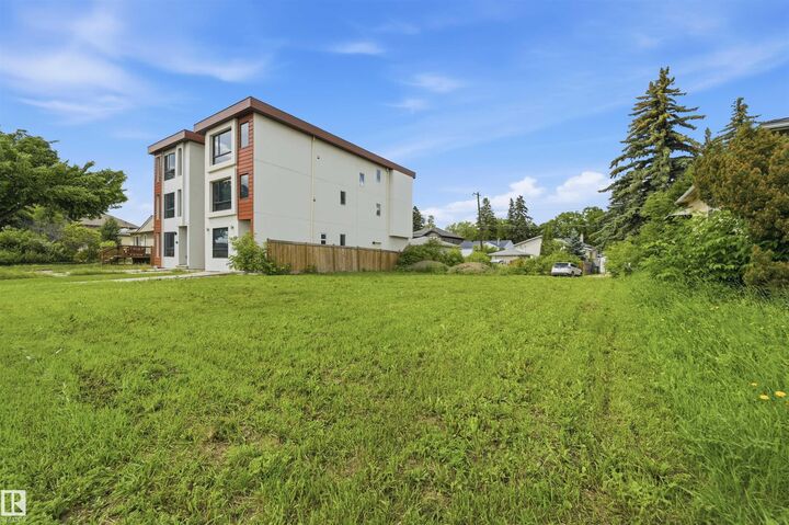 Property Photo:  11440 71 Avenue NW  AB T6G 0A7 