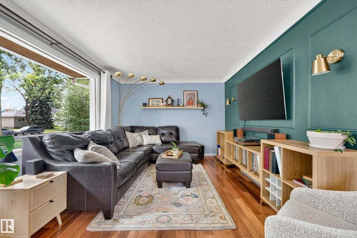 Property Photo: 7530 80 Avenue NW AB T6C 0S4