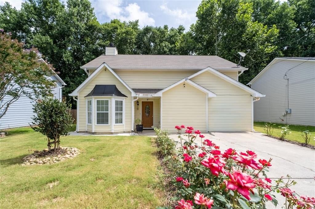 Property Photo:  811 Overlook Trail  GA 30115 