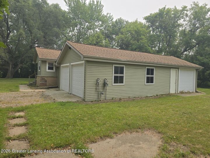 Property Photo:  3725 Lansing Road  MI 48872 