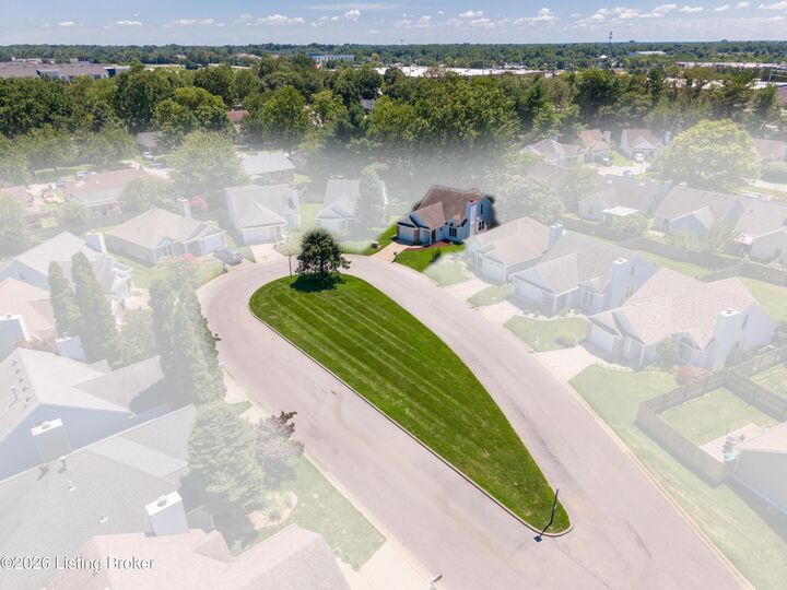 Property Photo: 4104 Bay Pointe Dr KY 40241