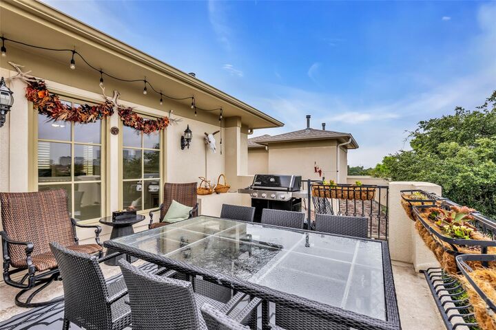 Property Photo: 523 Lovett Boulevard TX 77006