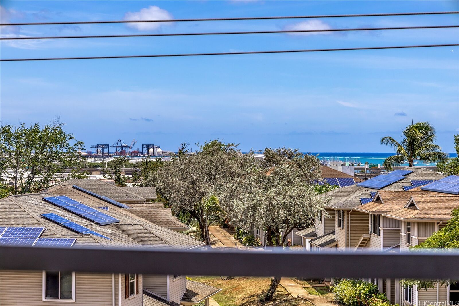 Property Photo: 1015 Ala Napunani Street 402 HI 96818