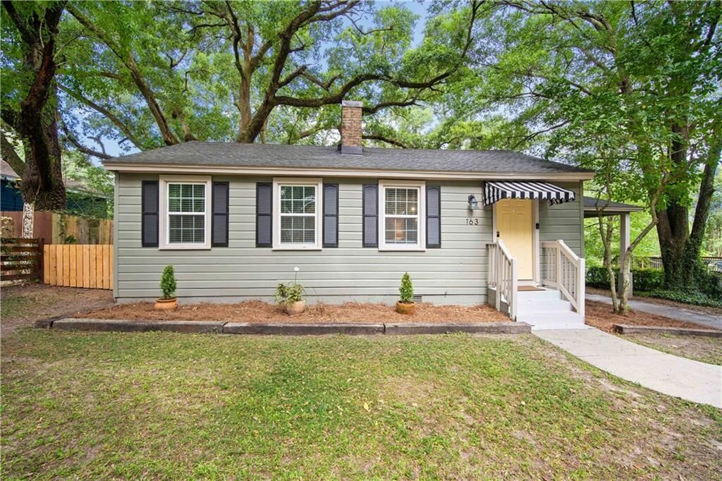 Property Photo:  163 Border Drive W  AL 36608 