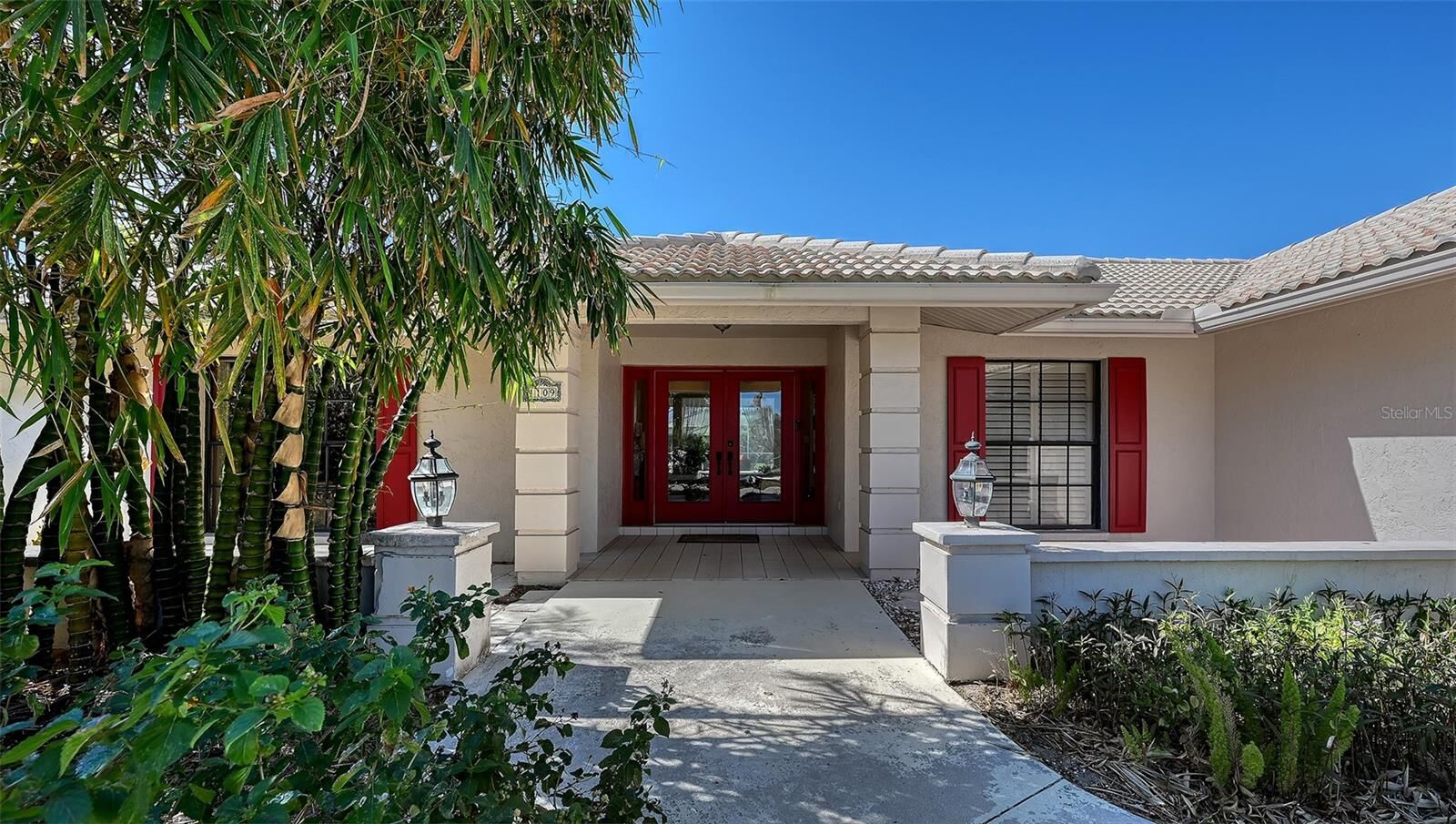 Property Photo: 1109 Delacroix Circle FL 34275