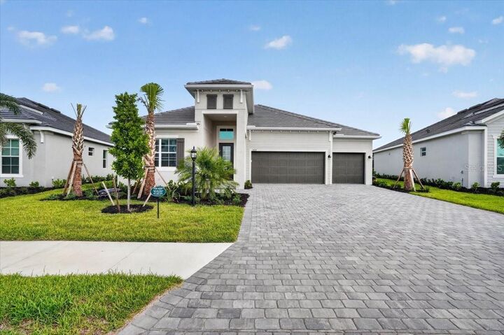 Property Photo: 19219 Scallop Loop FL 34211