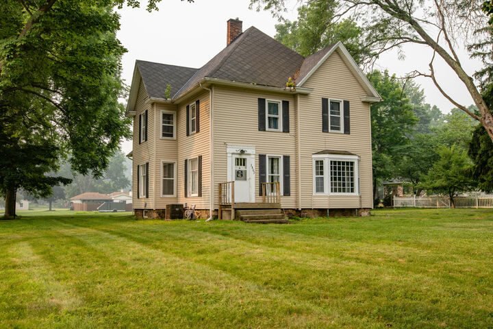 Property Photo:  2807 McCain Road  MI 49203 