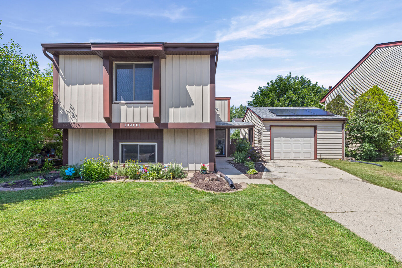 Property Photo:  30W008 Danbury Drive  IL 60555 