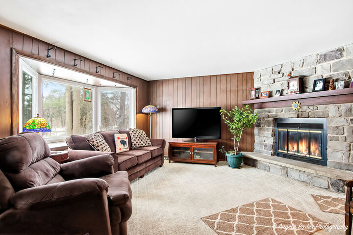Property Photo:  8 E Rollins Road  IL 60073 