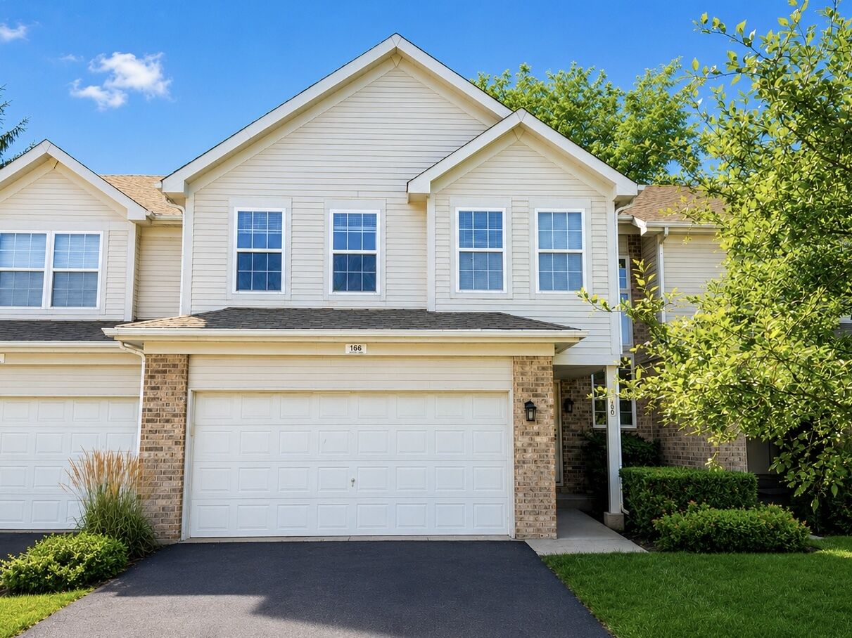 Property Photo: 166 Avalon Court 166 IL 60172
