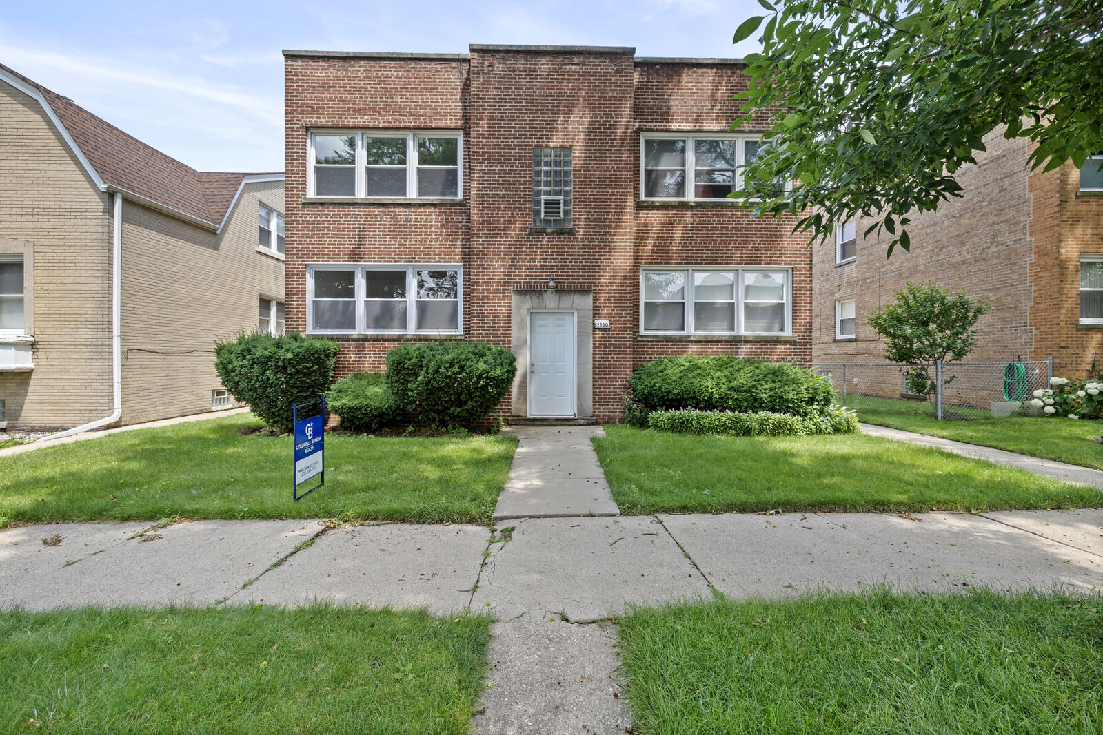 Property Photo: 2830 W Summerdale Avenue 2 IL 60625