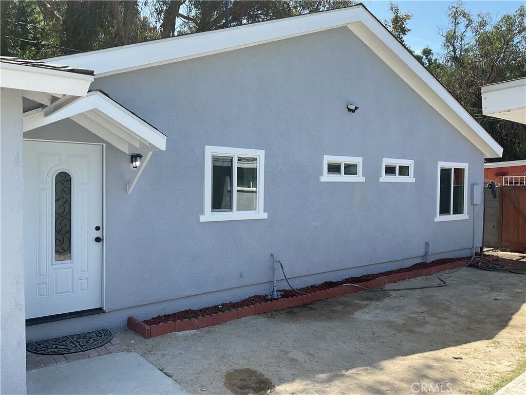 Property Photo:  1011 N Jackson Street  CA 92703 