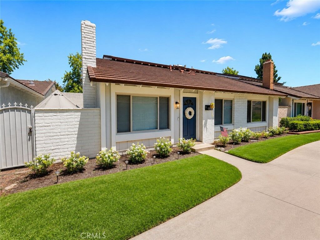 Property Photo:  1913 W Wakeham  CA 92704 