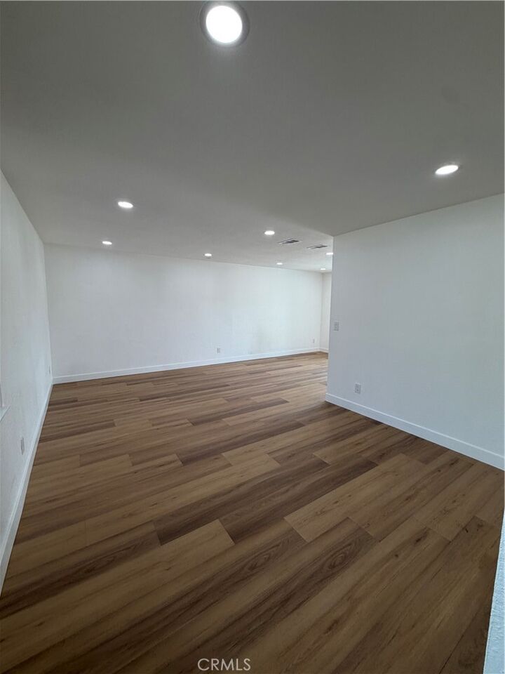 Property Photo:  527 W 10th  CA 92570 