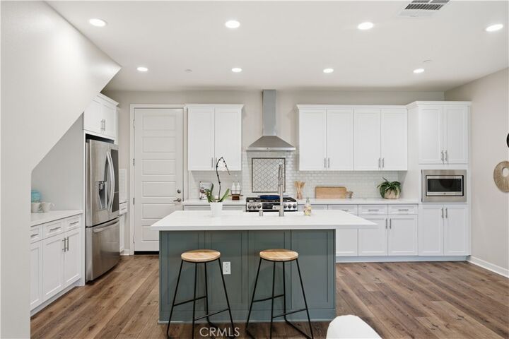 Property Photo: 19540 Astor CA 91324