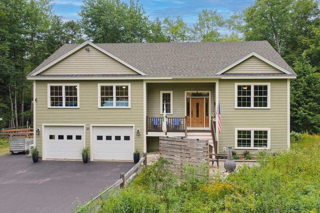 Property Photo:  20 Cross Ridge Drive  ME 04062 