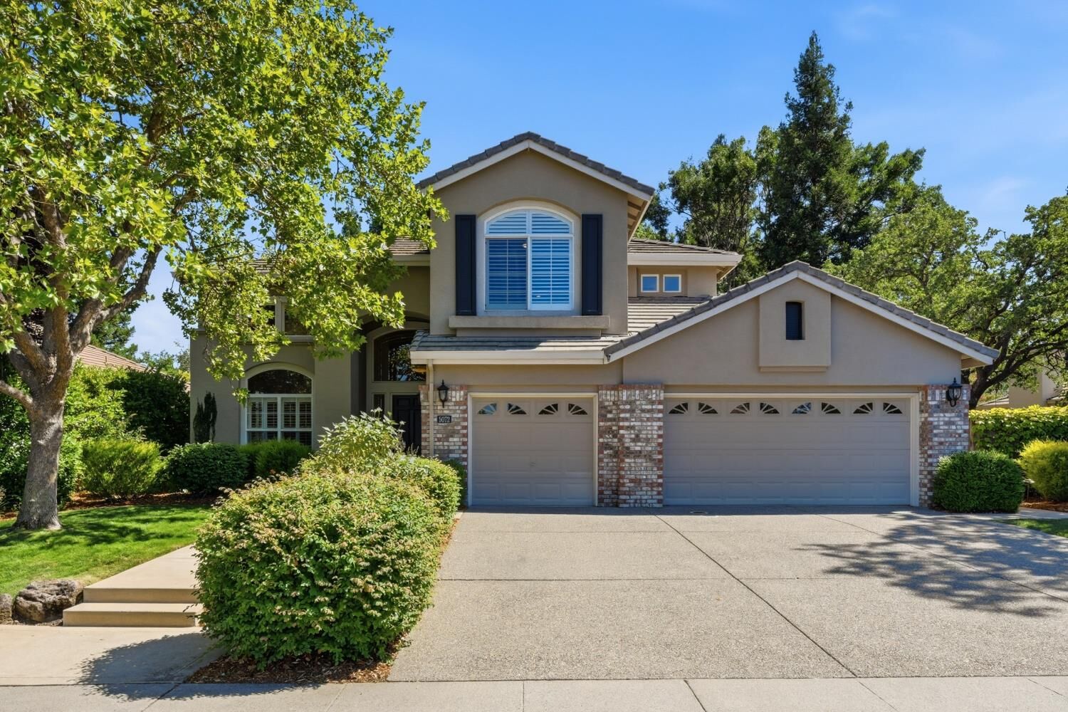 Property Photo: 5072 Chelshire Downs Road CA 95746