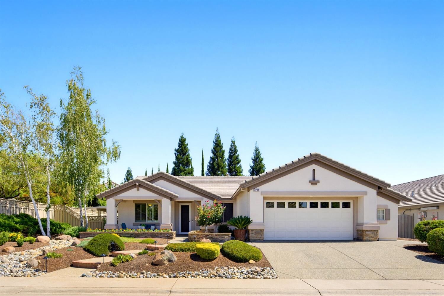 Property Photo: 2203 Pebblestone Lane CA 95648