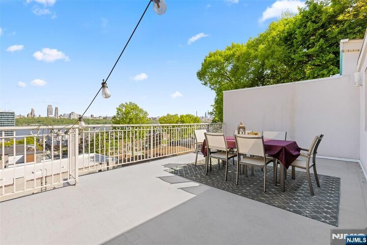 Property Photo:  7 Oakdene Terrace 7  NJ 07020 
