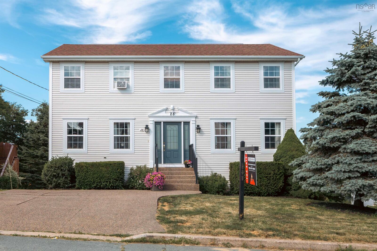 Property Photo: 28 Hillview Drive NS B2W 6J2