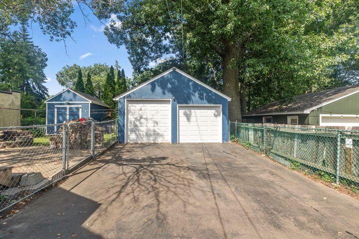 Property Photo: 867 Delaware Avenue MN 55107