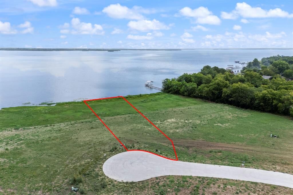 Property Photo: 153 Endless Drive TX 75474