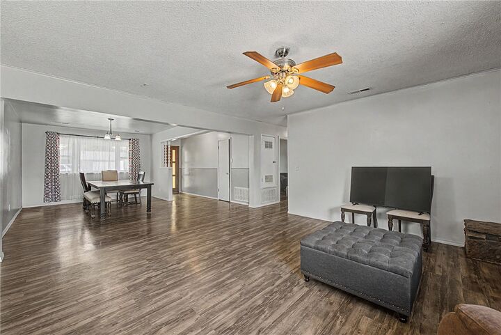 Property Photo:  3406 Edward Avenue  AR 72762 